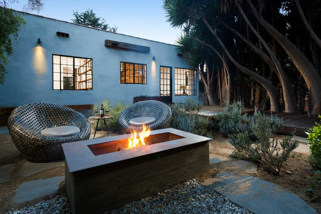 How Technology Elevates the Benefits of Custom Fire Pits With Paver Designs